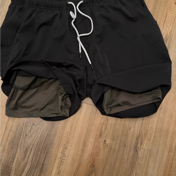 Bylt basics active shorts lined XL - Picture 2 of 4
